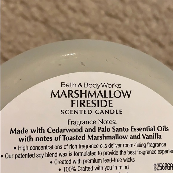 Marshmallow Fireside candle. - Picture 3 of 4